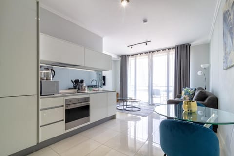 Coffee/tea facilities, Kitchen or kitchenette, Dining area, minibar, pet friendly, toaster