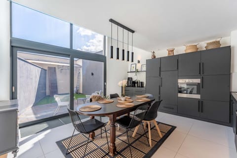 Cosy & Spacious House in Center House in Flanders