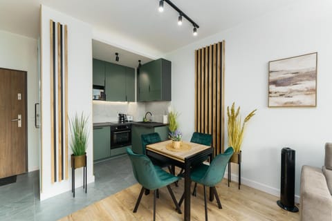 Kitchen or kitchenette, Living room, Seating area, Dining area, minibar, pet friendly, stove