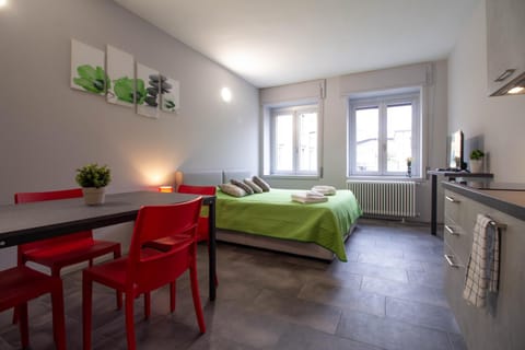 Bed, Kitchen or kitchenette, Photo of the whole room, Seating area, Dining area, Bedroom