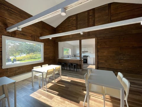 Kitchen or kitchenette, Kitchen or kitchenette, Dining area, Communal kitchen