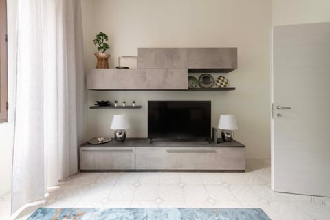 TV and multimedia, pet friendly