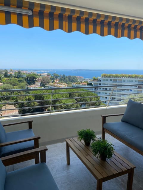 Patio, Natural landscape, View (from property/room), Balcony/Terrace, Sea view