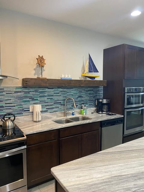 Kitchen or kitchenette, kitchen