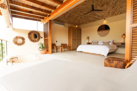 Bed, Photo of the whole room, Bedroom, Bath, air conditioner