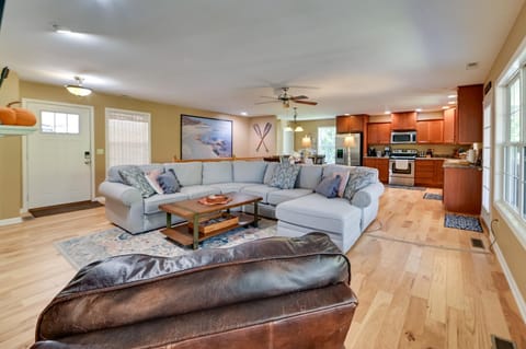 Lakefront Gilbertville Haven with Private Boat Dock! House in Lake Barkley