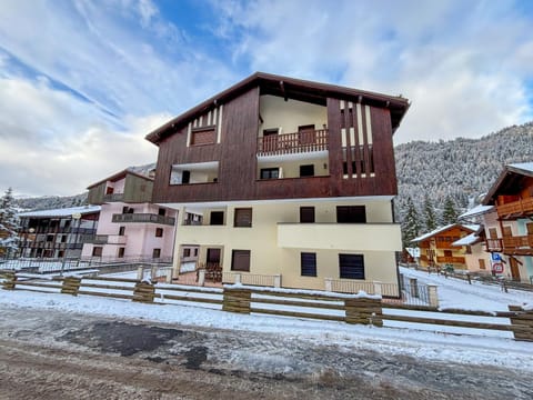 Appartamenti Des Alpes Apartment in Canazei