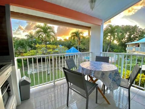 Balcony/Terrace, Dining area, Garden view