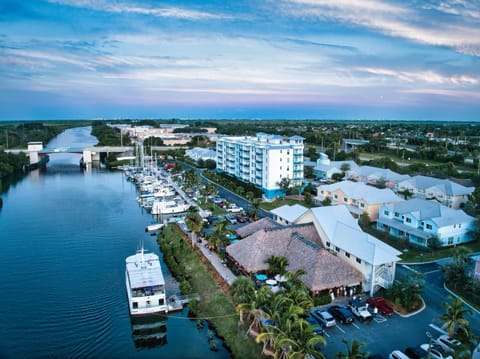 Dining area, Area and facilities