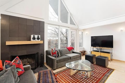 TV and multimedia, Living room