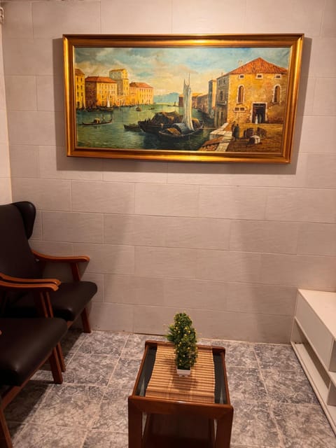 Bonita Habitación en chalet Bed and Breakfast in L'Hospitalet de Llobregat