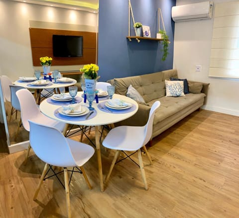 Living room, Seating area, Dining area, air conditioner