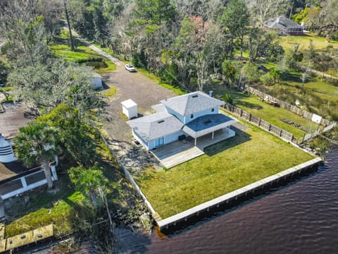 Trout River Oasis House in Jacksonville