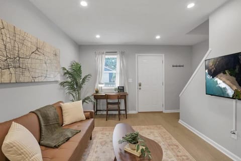 The Schumacher Place - NEW 2 BR Apartment in German Village