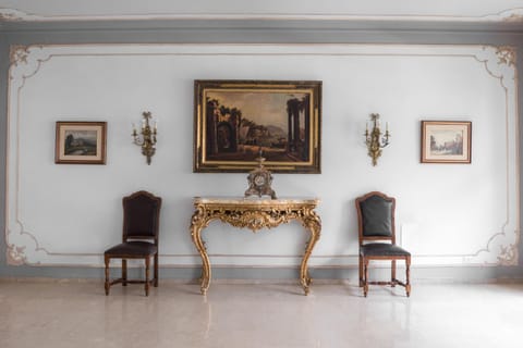 Decorative detail, hair dresser