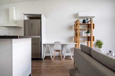 Spacious Penthouse With Spectacular Harbour Views! Apartment in Auckland