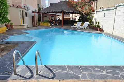 Swimming pool