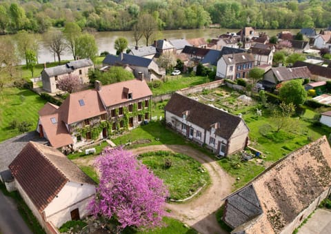 Property building, Bird's eye view