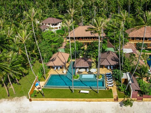 Day, Natural landscape, Bird's eye view, Garden, Garden view, Pool view, Swimming pool, sunbed
