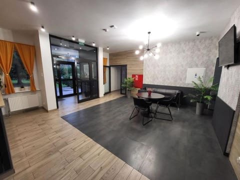 TV and multimedia, Seating area