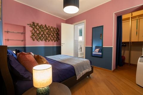 Bed, Photo of the whole room, Bedroom, wardrobe