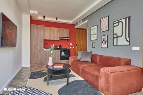 Kitchen or kitchenette, Seating area