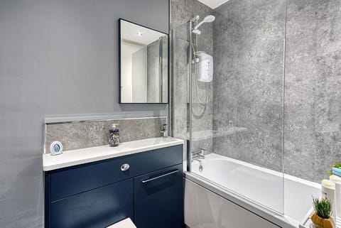 Shower, Bathroom, Bath, towels