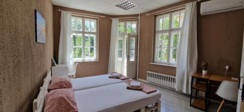 Lambo's Corner Varna - Guest Rooms Bed and Breakfast in Varna