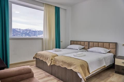 Bed, Natural landscape, Photo of the whole room, Bedroom, Mountain view