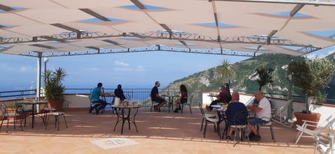 Balcony/Terrace, Breakfast, Continental breakfast