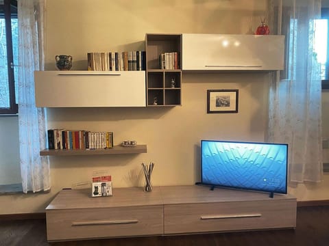 Library, TV and multimedia, Living room, hair dresser