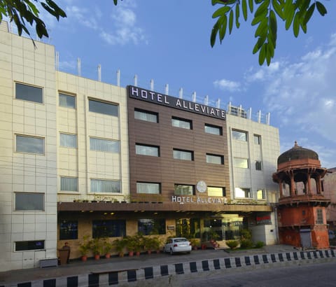 Facade/entrance, River view, Sunrise