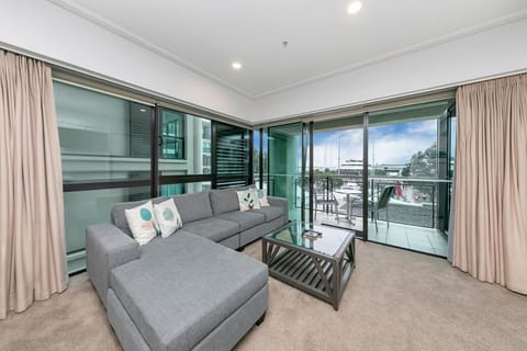 View (from property/room), Balcony/Terrace, Living room, Seating area