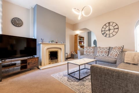 TV and multimedia, Living room, Seating area