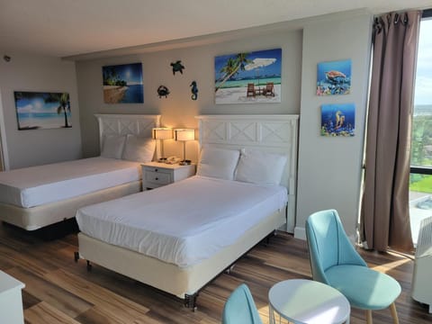 Beautiful Ocean view Condo with huge TV Apartment hotel in Daytona Beach Shores