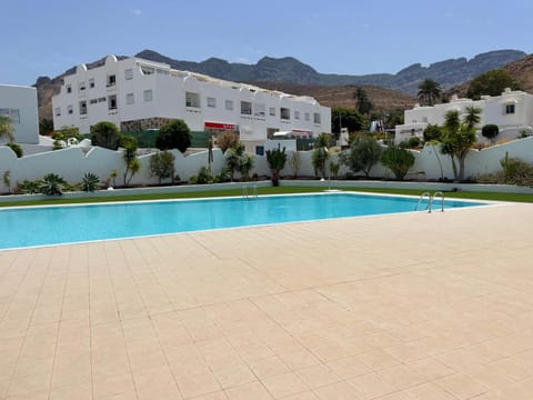 Day, Mountain view, Swimming pool