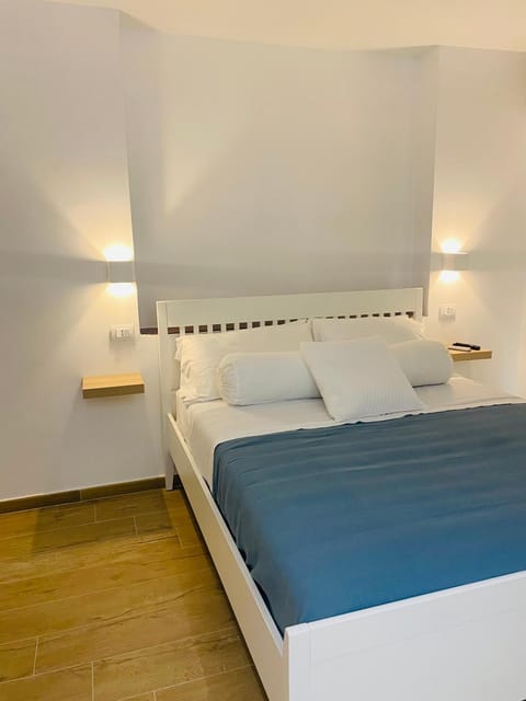 Bathroom, TV and multimedia, Coffee/tea facilities, View (from property/room), Balcony/Terrace, Other