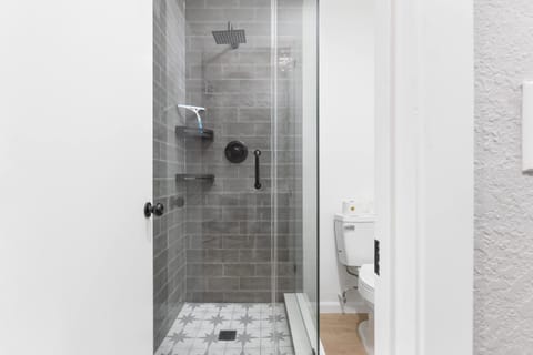 The Congress Sequoia Motel RM6 House in Three Rivers