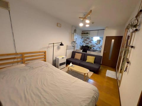 Bed, Living room
