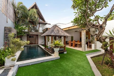 Buddha Beach Villa Seminyak Villa in Kuta