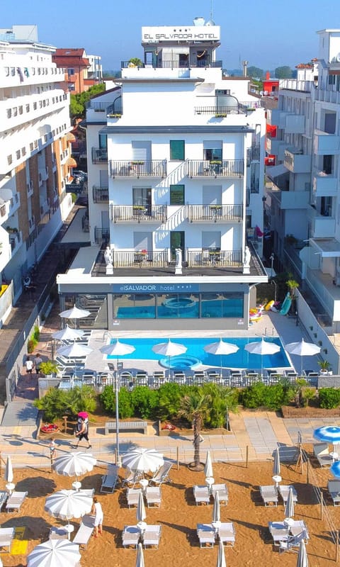 Property building, Bird's eye view, Swimming pool