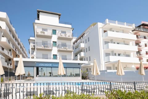 Shower, Property building, Day, Pool view, Swimming pool