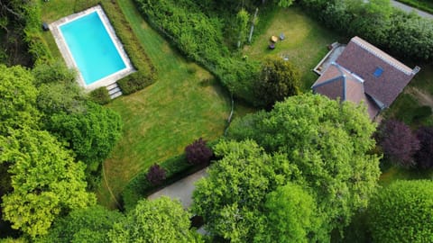 Bird's eye view, Swimming pool