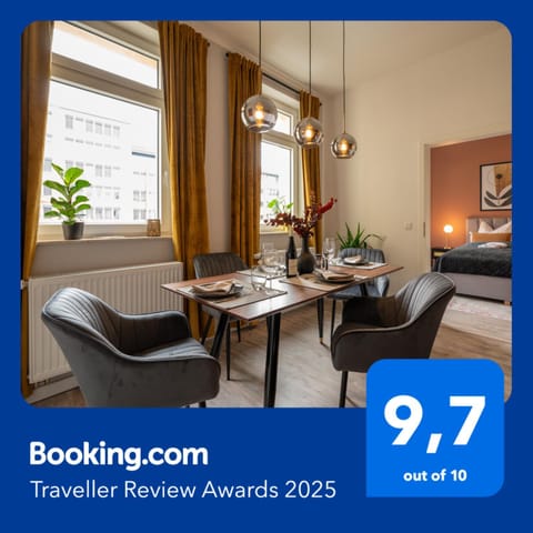 Bed, Living room, Photo of the whole room, Seating area, Bedroom, Certificate/Award