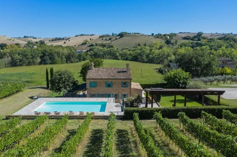 Property building, Natural landscape, Garden, Garden view, Swimming pool, sunbed