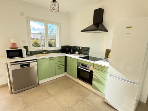 Villa Santa - Piscine - Wi-Fi - Proche Ventoux - idéal Cyclistes Villa in Mormoiron