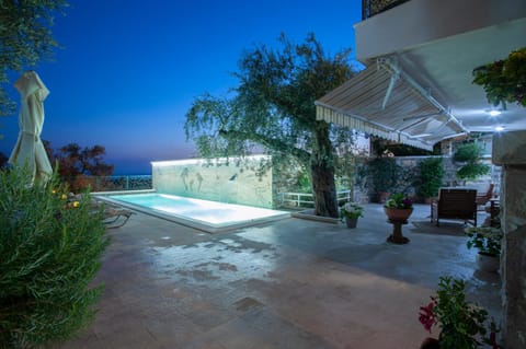 Property building, Garden view, Pool view, Swimming pool, Swimming pool