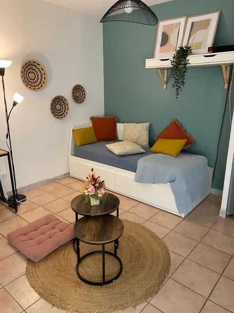 Aix-en-Provence, Cosy Studio proche toutes commodités et axes routiers, linges fournis Apartment in Aix-en-Provence