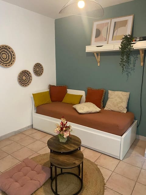 Aix-en-Provence, Cosy Studio proche toutes commodités et axes routiers, linges fournis Apartment in Aix-en-Provence