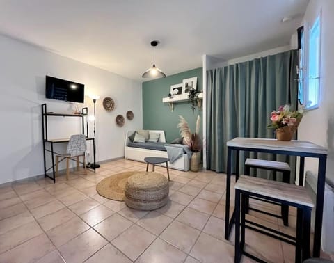 Aix-en-Provence, Cosy Studio proche toutes commodités et axes routiers, linges fournis Apartment in Aix-en-Provence